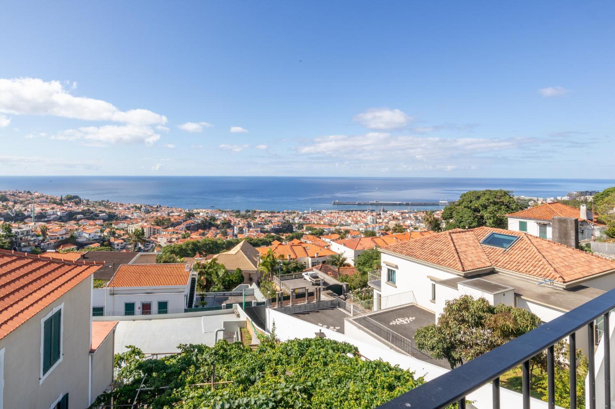 Atlantico Azul Apartment Funchal  Exterior photo